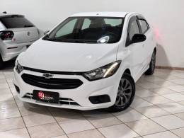 CHEVROLET - ONIX - 2020/2021 - Branca - R$ 59.900,00