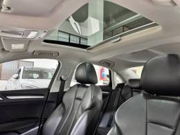 AUDI - A3 - 2015/2015 - Preta - R$ 87.900,00