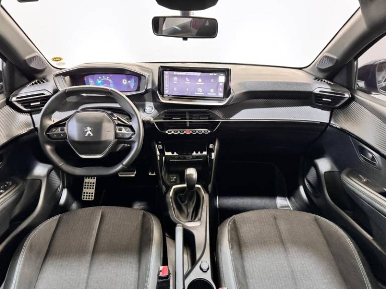 PEUGEOT - 208 - 2023/2024 - Preta - R$ 98.900,00