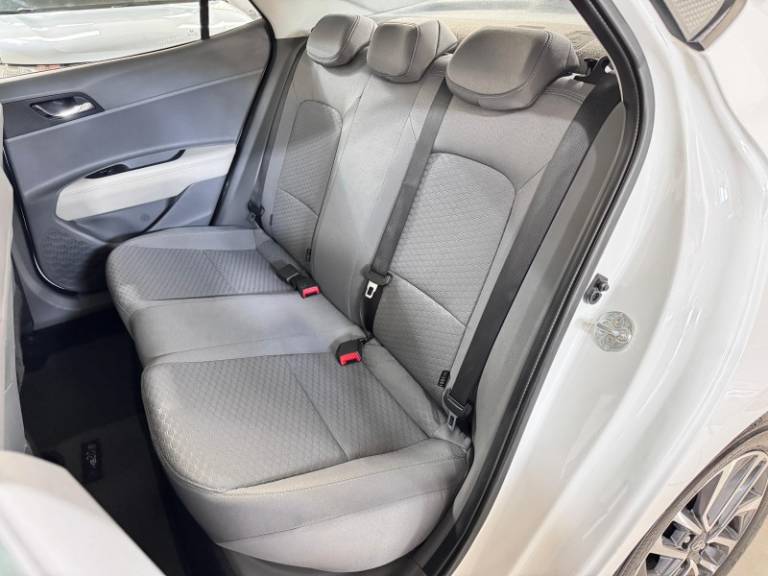 HYUNDAI - HB20S - 2021/2022 - Branca - R$ 79.900,00