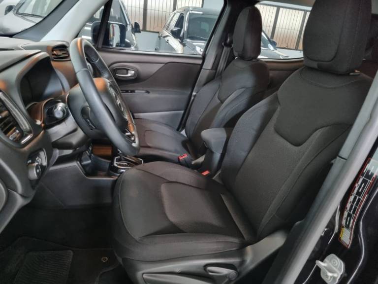 JEEP - RENEGADE - 2020/2021 - Preta - R$ 79.900,00