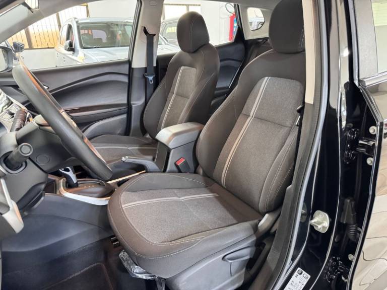CHEVROLET - TRACKER - 2022/2023 - Preta - R$ 96.900,00