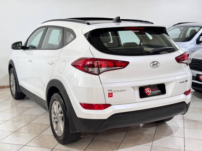 HYUNDAI - TUCSON - 2021/2022 - Branca - R$ 126.900,00