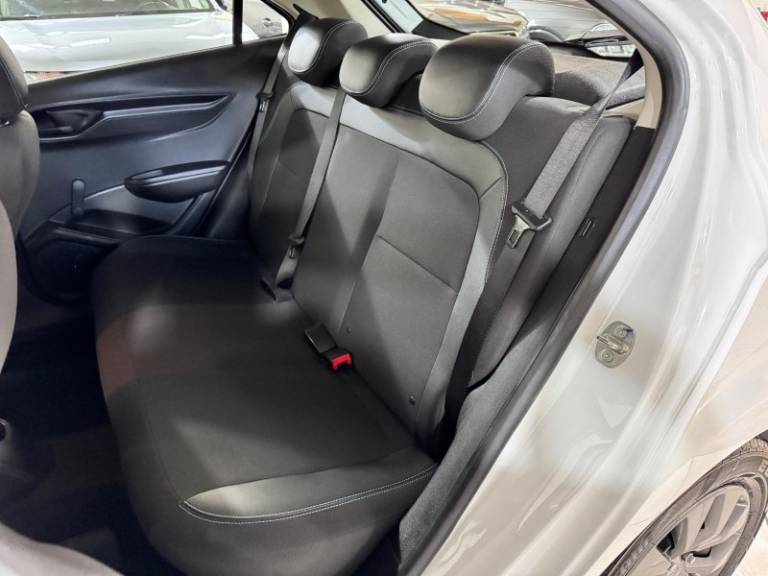 CHEVROLET - ONIX - 2020/2021 - Branca - R$ 59.900,00