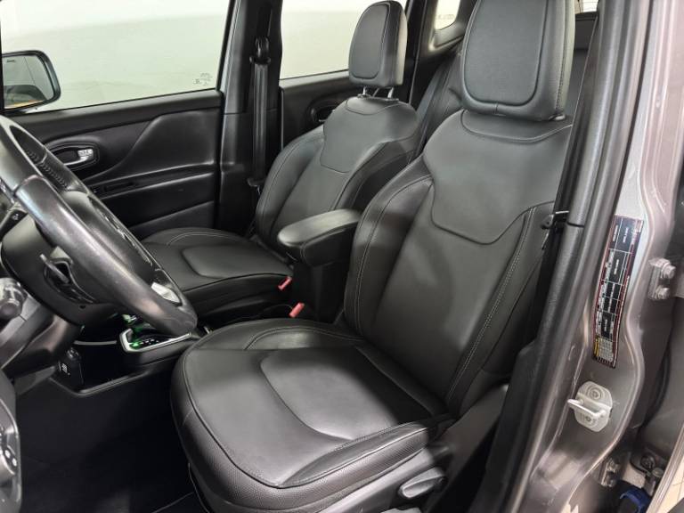 JEEP - RENEGADE - 2020/2020 - Cinza - R$ 95.900,00
