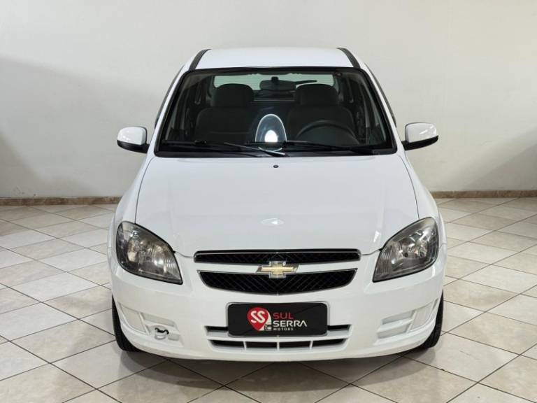 CHEVROLET - CELTA - 2014/2015 - Branca - R$ 36.900,00
