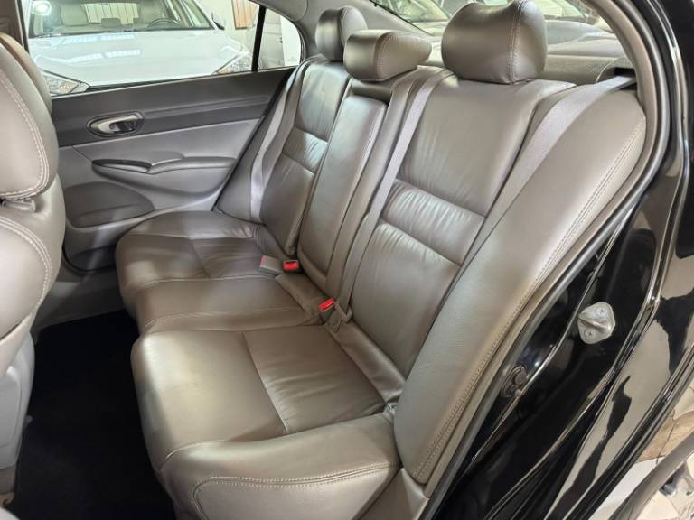 HONDA - CIVIC - 2010/2010 - Preta - R$ 55.900,00