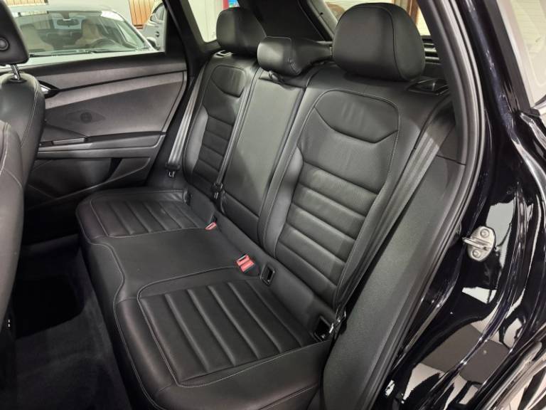 VOLKSWAGEN - TAOS - 2023/2023 - Preta - R$ 154.900,00