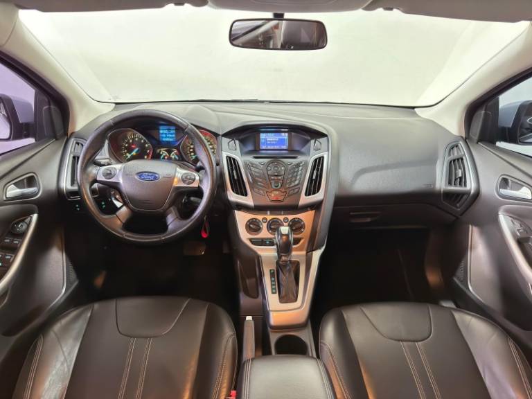 FORD - FOCUS - 2013/2014 - Prata - R$ 47.900,00