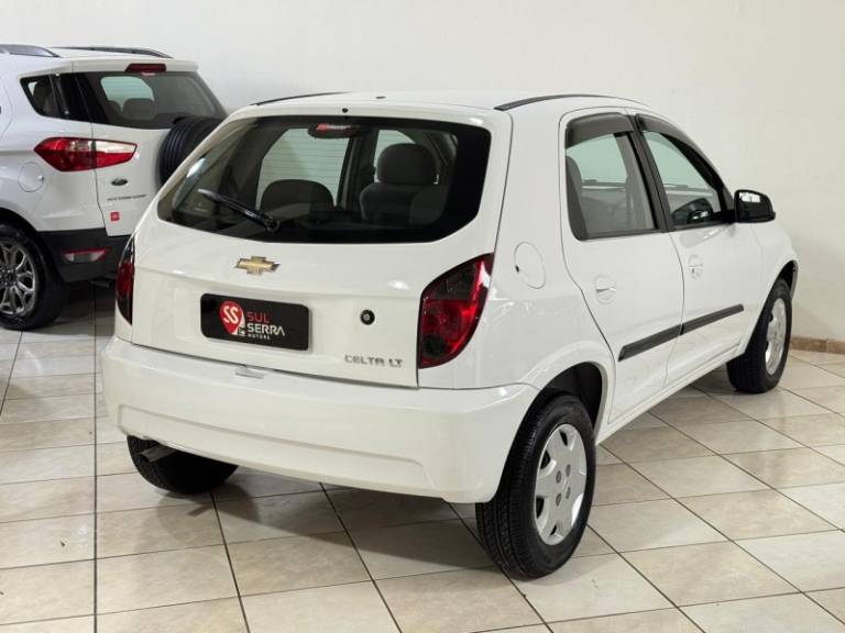 CHEVROLET - CELTA - 2014/2015 - Branca - R$ 36.900,00
