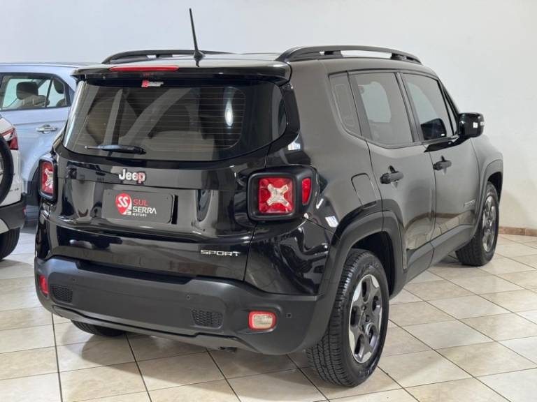 JEEP - RENEGADE - 2016/2017 - Preta - R$ 68.900,00