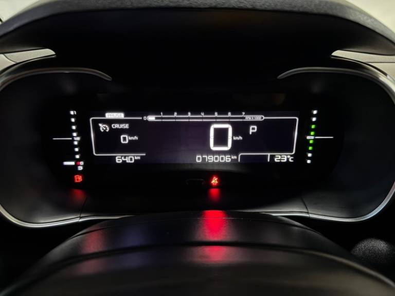 CITROËN - C4 CACTUS - 2021/2022 - Cinza - R$ 76.900,00