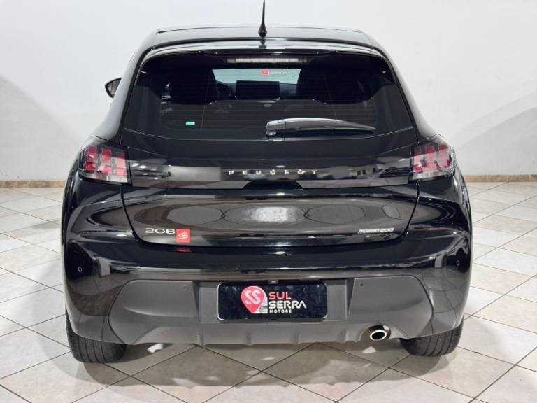 PEUGEOT - 208 - 2023/2024 - Preta - R$ 98.900,00