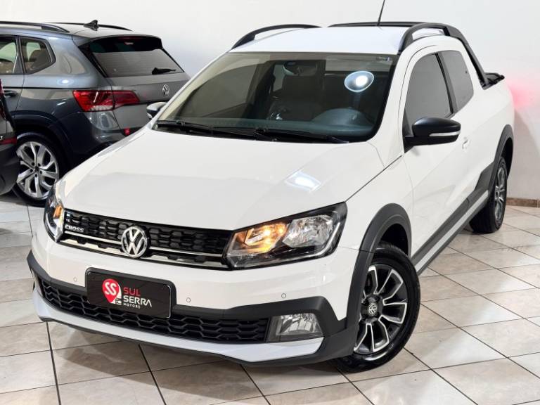 VOLKSWAGEN - SAVEIRO - 2019/2020 - Branca - R$ 84.900,00