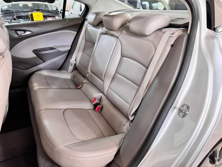 CHEVROLET - CRUZE - 2016/2017 - Prata - R$ 84.900,00