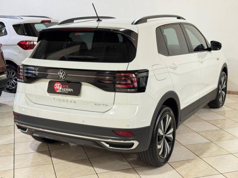 VOLKSWAGEN - T-CROSS - 2023/2023 - Branca - R$ 116.900,00