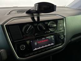 VOLKSWAGEN - UP - 2018/2018 - Branca - R$ 59.900,00