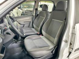 CHEVROLET - CELTA - 2014/2015 - Branca - R$ 36.900,00