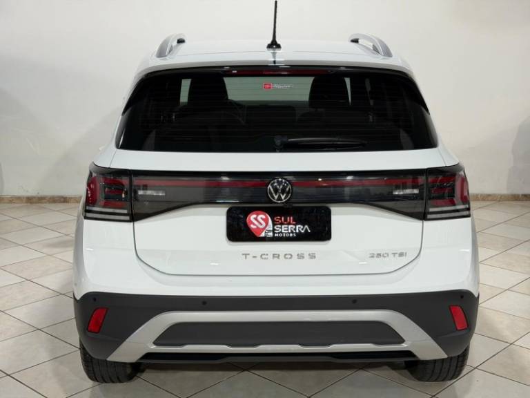 VOLKSWAGEN - T-CROSS - 2024/2025 - Branca - R$ 151.900,00