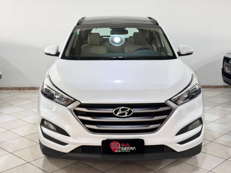 HYUNDAI - TUCSON - 2021/2022 - Branca - R$ 126.900,00