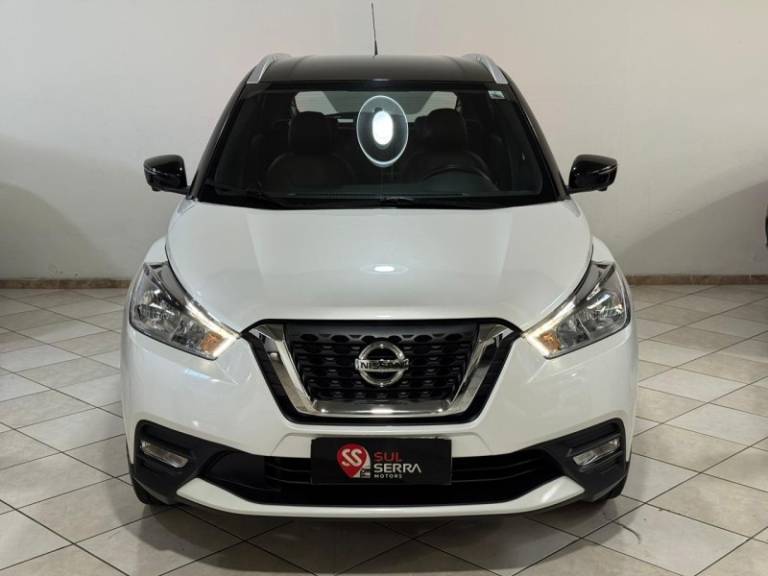 NISSAN - KICKS - 2017/2018 - Branca - R$ 83.900,00