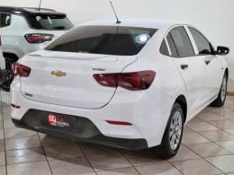 CHEVROLET - ONIX - 2022/2023 - Branca - R$ 76.900,00