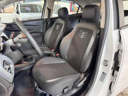 CHEVROLET - ONIX - 2020/2021 - Branca - R$ 59.900,00