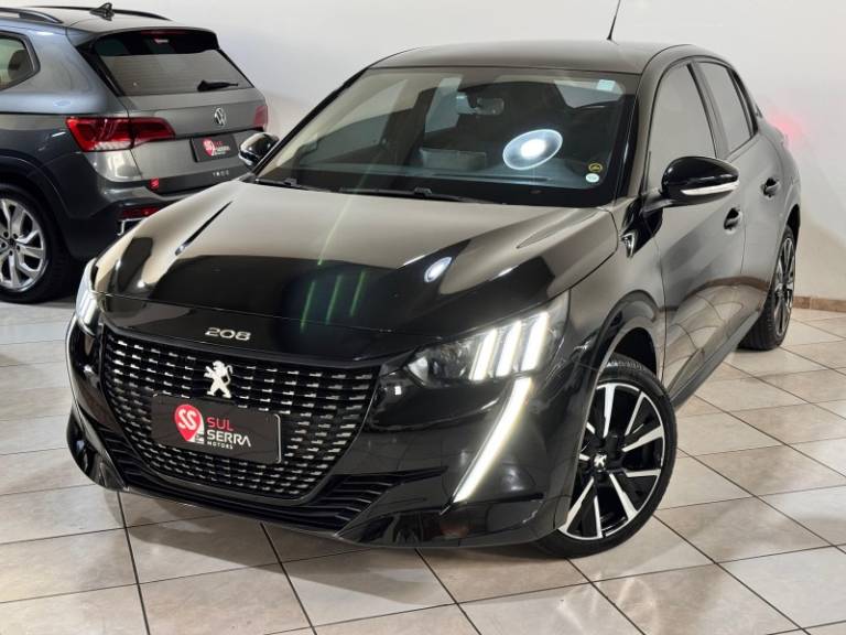 PEUGEOT - 208 - 2023/2024 - Preta - R$ 98.900,00