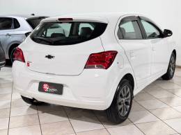 CHEVROLET - ONIX - 2020/2021 - Branca - R$ 59.900,00