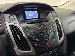 FORD - FOCUS - 2013/2014 - Prata - R$ 47.900,00