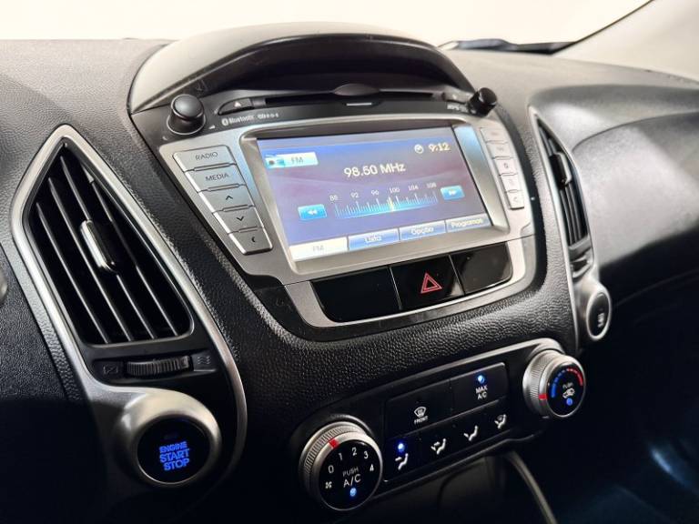 HYUNDAI - IX35 - 2015/2016 - Branca - R$ 79.900,00