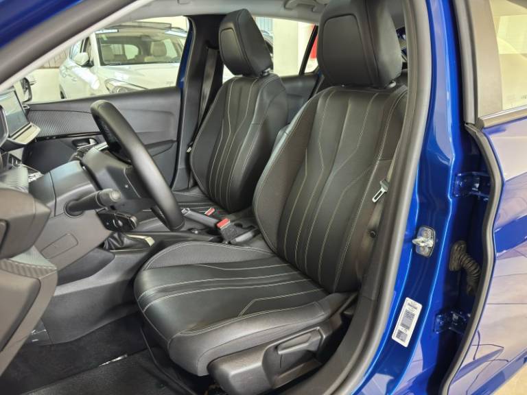 PEUGEOT - 208 - 2023/2024 - Azul - R$ 104.900,00