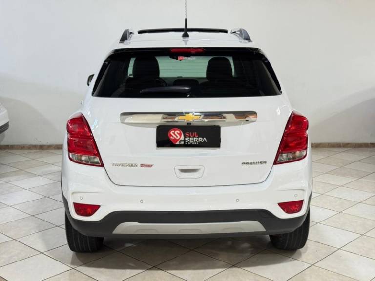 CHEVROLET - TRACKER - 2018/2019 - Branca - R$ 93.900,00