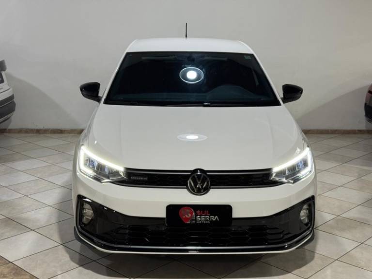 VOLKSWAGEN - VIRTUS - 2024/2024 - Branca - R$ 127.900,00
