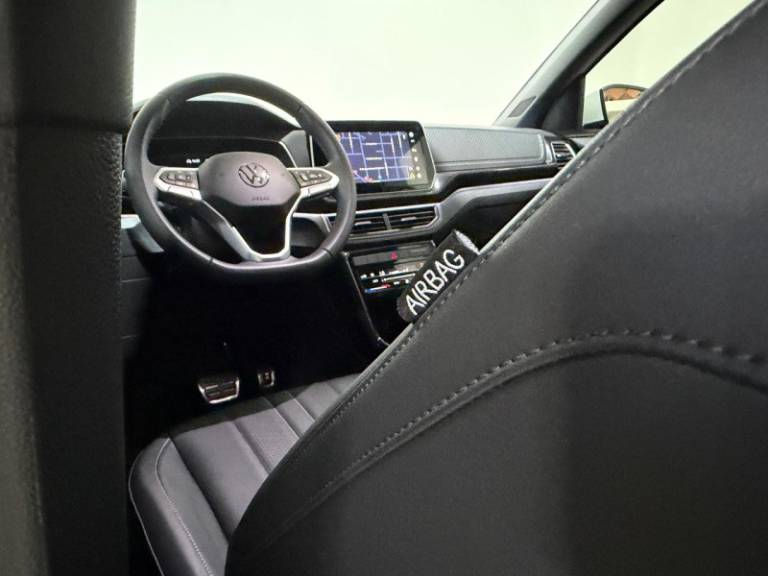 VOLKSWAGEN - T-CROSS - 2024/2025 - Branca - R$ 151.900,00