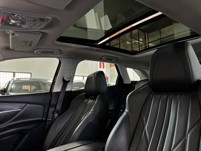 PEUGEOT - 3008 - 2019/2020 - Prata - R$ 116.900,00