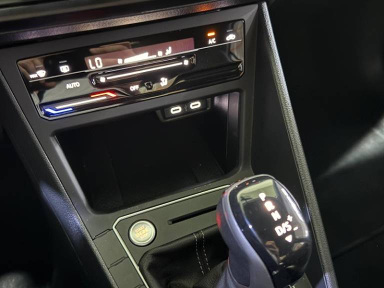 VOLKSWAGEN - VIRTUS - 2024/2024 - Branca - R$ 127.900,00