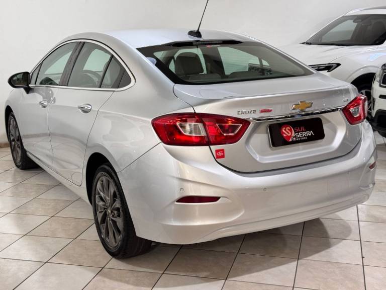 CHEVROLET - CRUZE - 2016/2017 - Prata - R$ 84.900,00