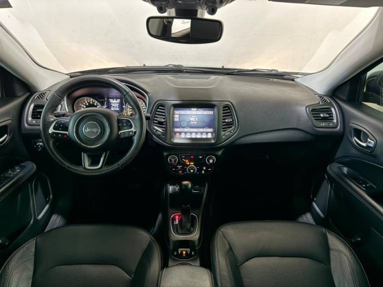 JEEP - COMPASS - 2017/2018 - Preta - R$ 89.900,00
