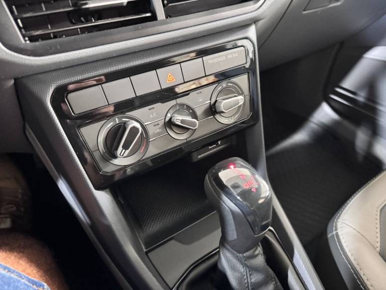 VOLKSWAGEN - T-CROSS - 2020/2021 - Prata - R$ 99.900,00