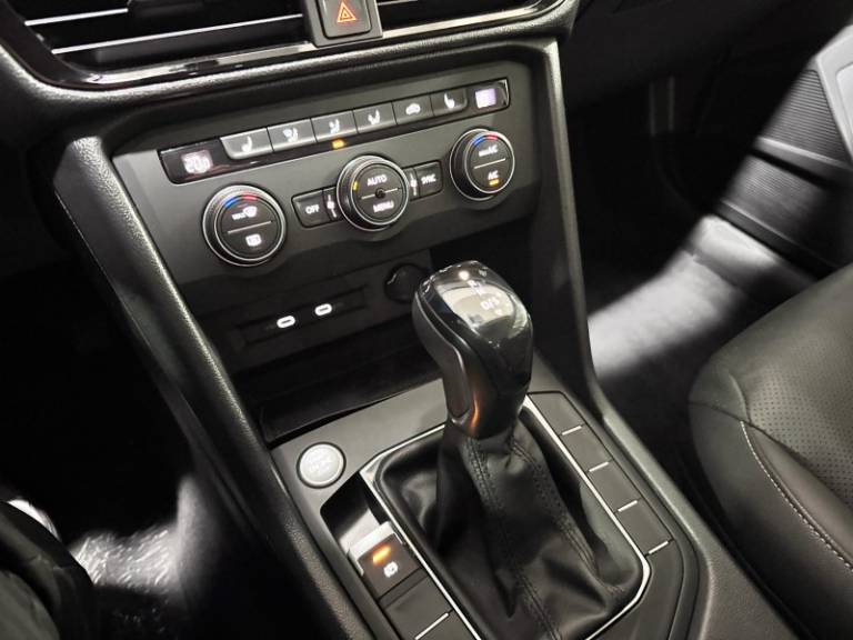 VOLKSWAGEN - TAOS - 2021/2022 - Cinza - R$ 129.900,00