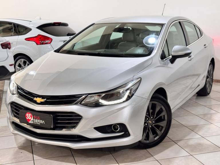 CHEVROLET - CRUZE - 2016/2017 - Prata - R$ 84.900,00