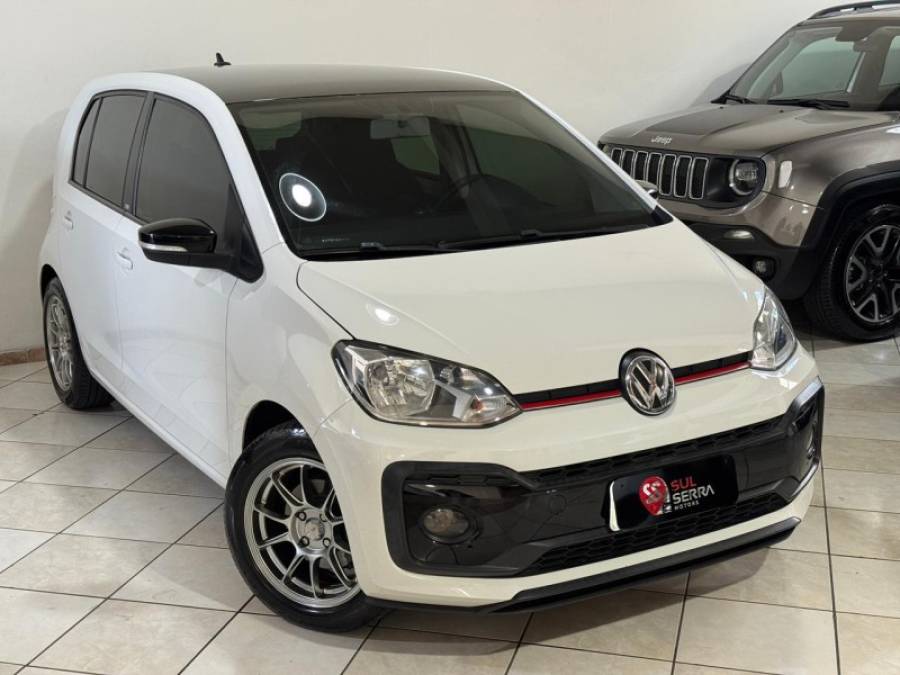 VOLKSWAGEN - UP - 2018/2018 - Branca - R$ 59.900,00