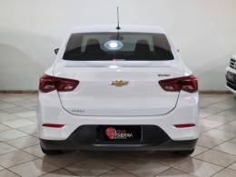 CHEVROLET - ONIX - 2022/2023 - Branca - R$ 76.900,00