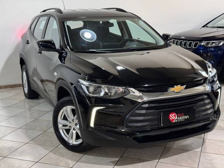 CHEVROLET - TRACKER - 2022/2023 - Preta - R$ 96.900,00