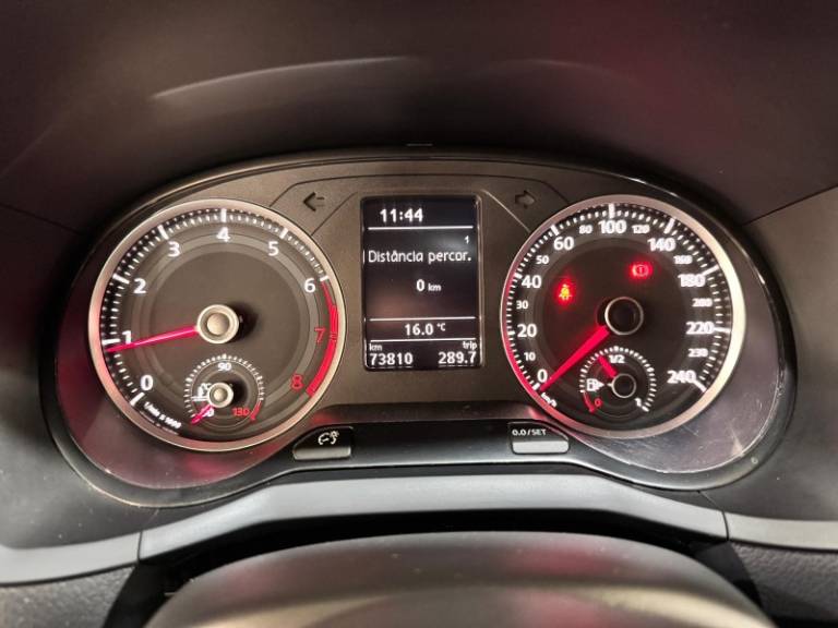 VOLKSWAGEN - SAVEIRO - 2019/2020 - Branca - R$ 84.900,00