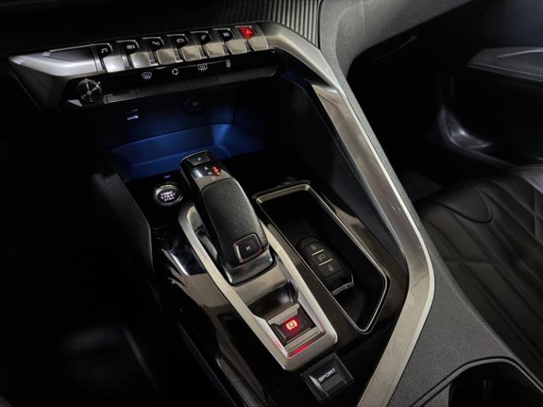 PEUGEOT - 3008 - 2019/2020 - Prata - R$ 116.900,00
