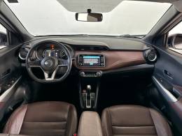 NISSAN - KICKS - 2017/2018 - Branca - R$ 83.900,00