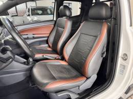 VOLKSWAGEN - SAVEIRO - 2019/2020 - Branca - R$ 84.900,00