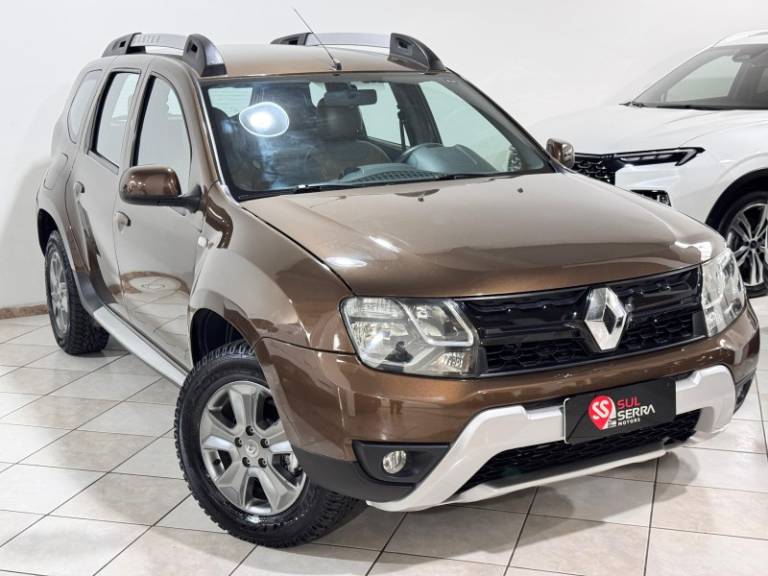 RENAULT - DUSTER - 2015/2016 - Marrom - R$ 66.900,00